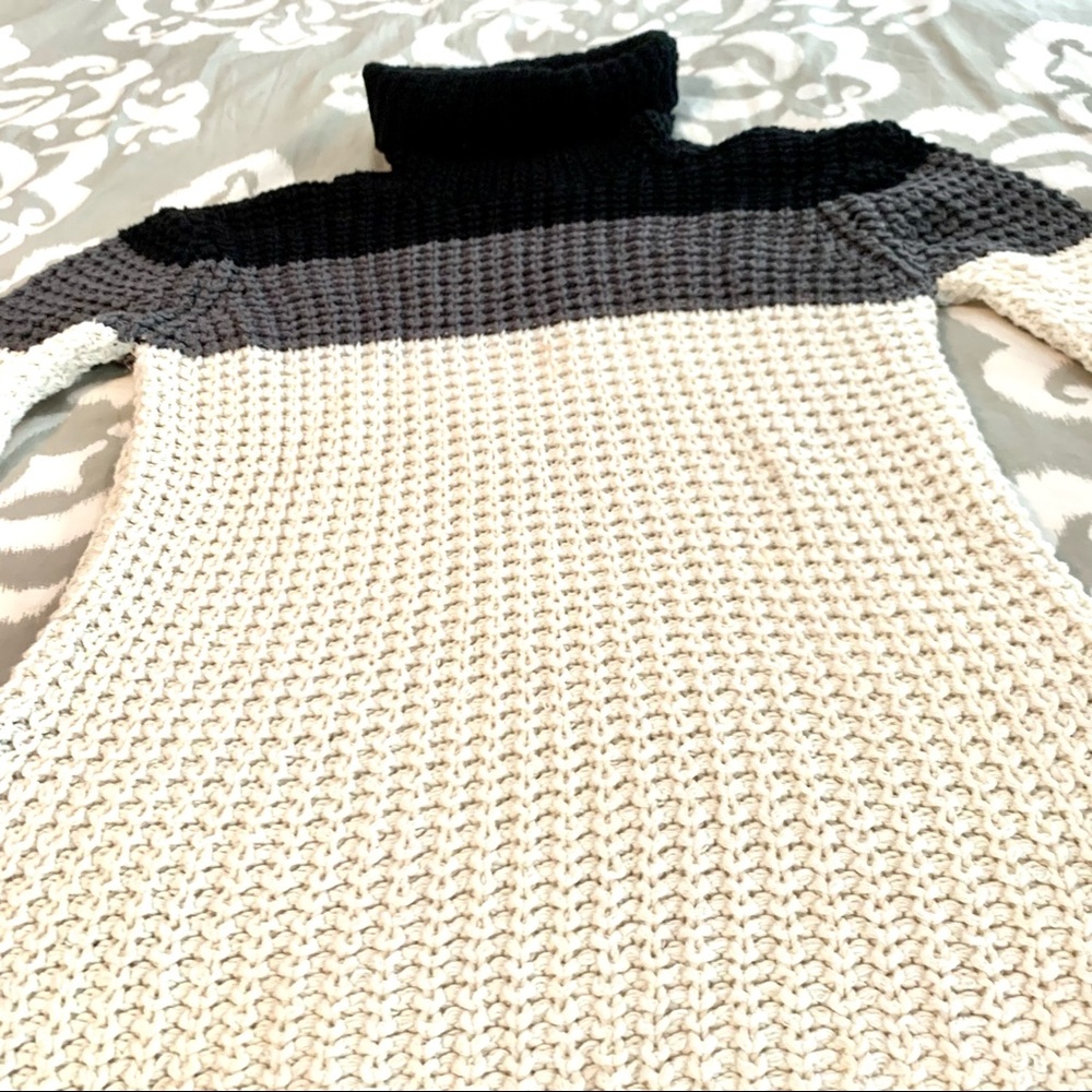 ELEMENT EDEN Shaker knit black, gray white color block sweater